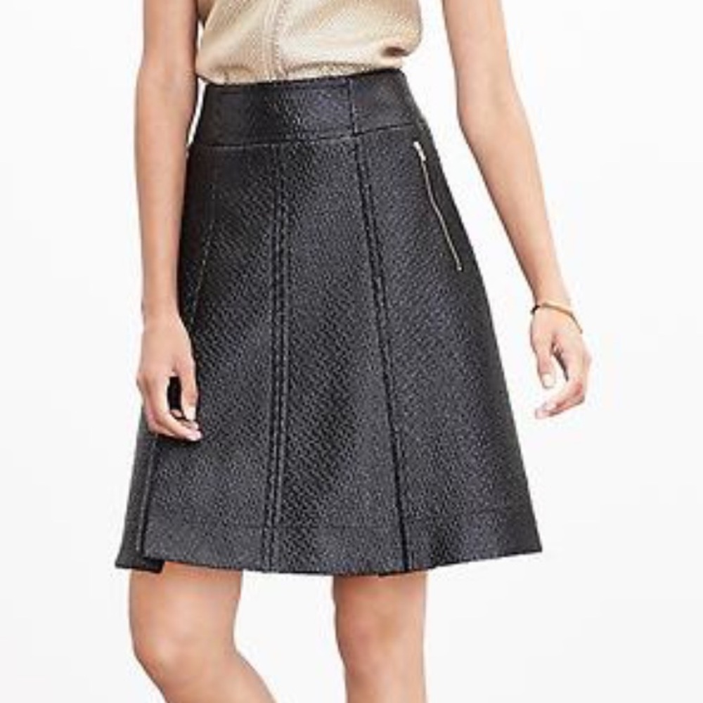 Banana Republic pleated vegan leather FIT-AND-FLARE skirt